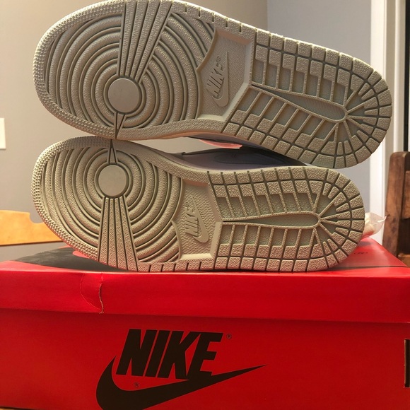 Nike Air Jordan 1 High OG - Seafoam Green - Picture 7 of 13